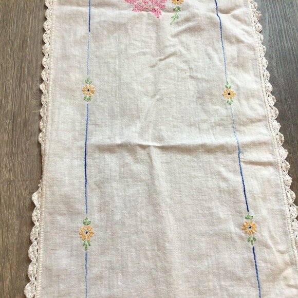Vintage Embroidered Needlepoint Medium Sized Boho Chic Style Table Runner - Picture 7 of 7